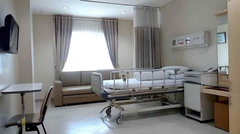 Punjab Puts Private Hospitals on High Alert, Reserves Over a Third of Beds for Flood Survivors