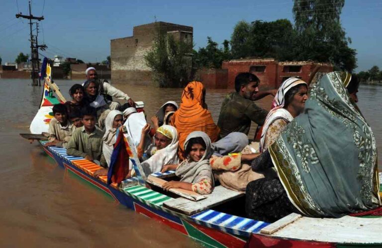 Rescue Boat Capsizes in Bahawalnagar, Nine Killed Amid Worsening Floods